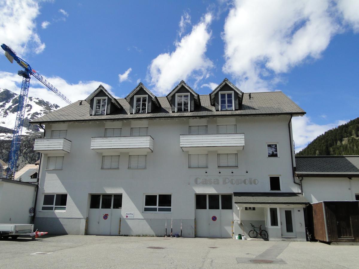 Casa Popolo Andermatt Hostel Buitenkant foto
