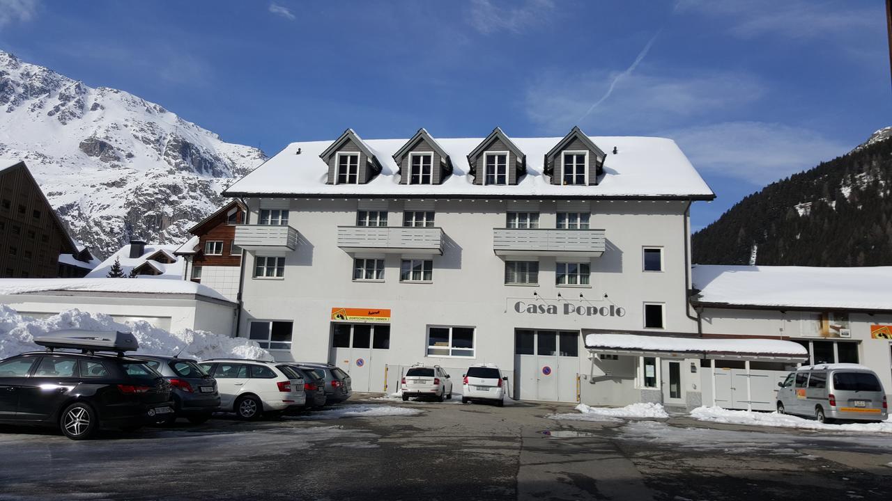 Casa Popolo Andermatt Hostel Buitenkant foto