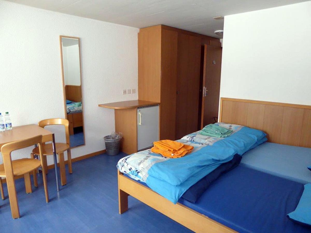 Casa Popolo Andermatt Hostel Buitenkant foto