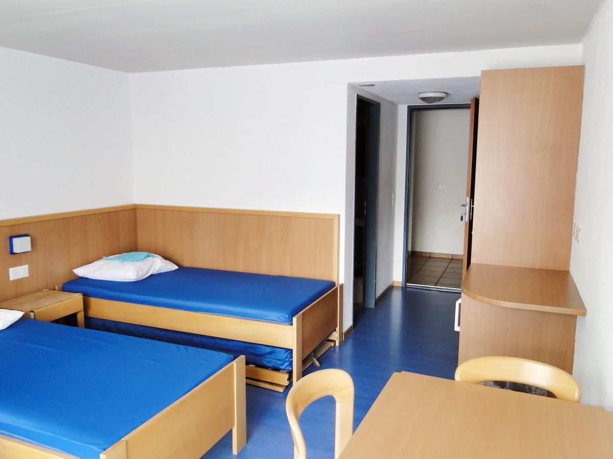 Casa Popolo Andermatt Hostel Buitenkant foto